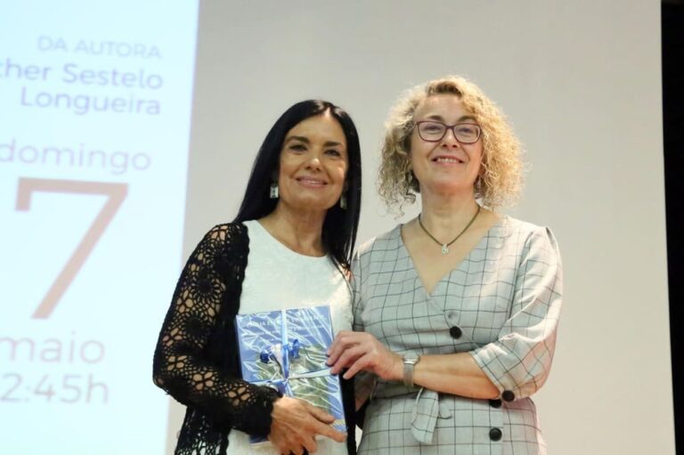 Grande acollida do libro de Esther Sestelo, no que enxalza o Corpus de Ponteareas e as súas alfombras florais