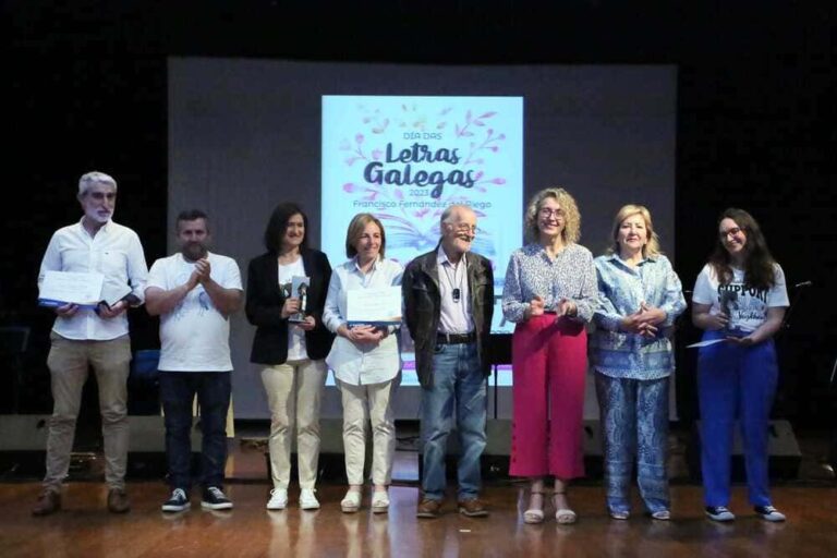 ‘Estrada Estilismos Home’, ‘Viveiros Canedo’ e ‘Bar Alimentación Fozara’, gañadores dos premios «Ponteareas, Lingua e Empresa»