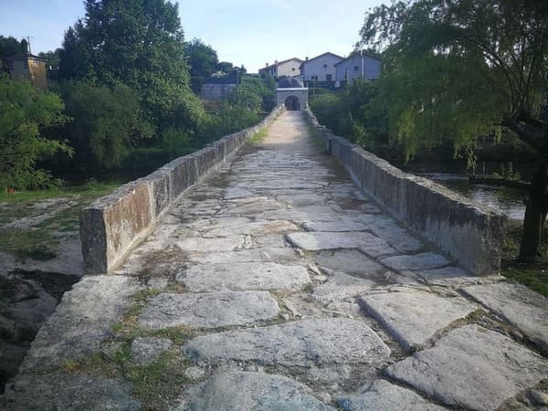 Ponteareas repara os estragos causados polas inundacións nas pontes das Partidas e San Roque