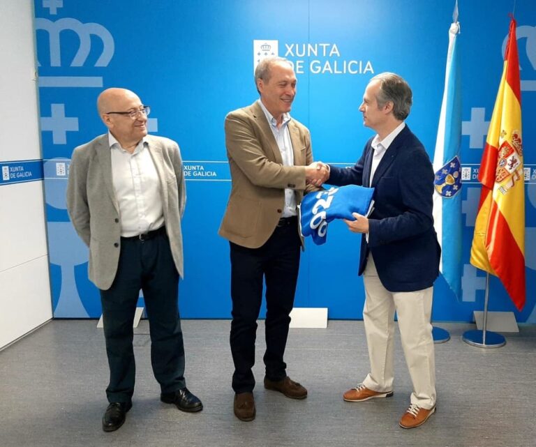 A Xunta completa a distribución de bandeiras azuis 2023 coa entrega de dúas insignias á Guarda