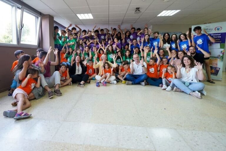 Panxón acolle o primeiro campamento de España para nenos xordos
