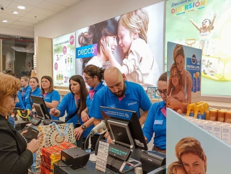Tui ten menos de mil persoas en paro por primeira vez en quince anos