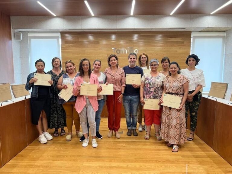 Tomiño diploma a 15 novas persoas auxiliares en atención sociosanitaria a domicilio