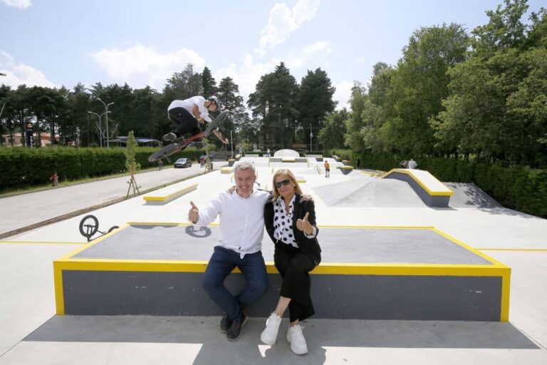 A Cañiza xa dispón do skate park e pump track máis completo de Galicia