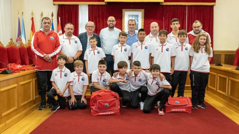 Alevíns e benxamíns do Tyde F.C. participan no Torneo Internacional de fútbol en Versmold