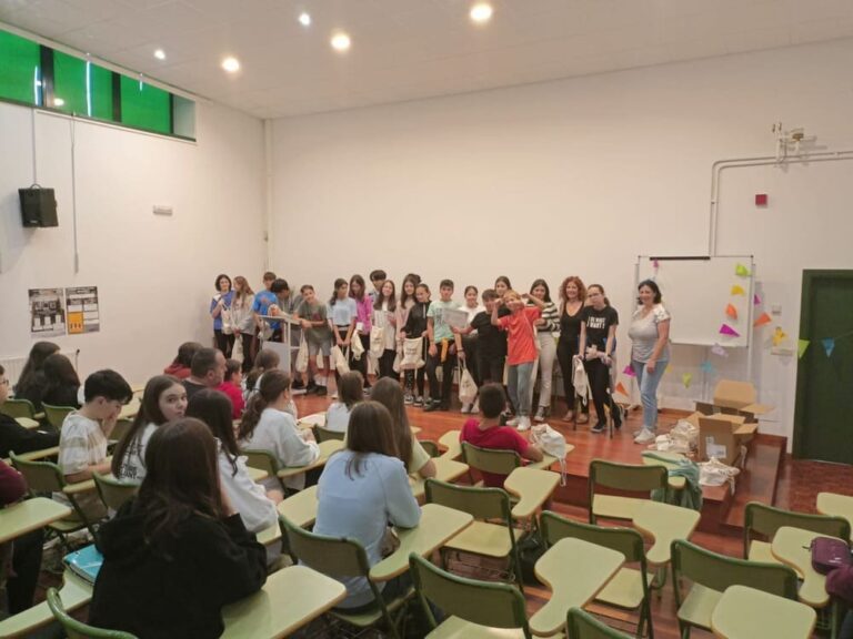 Tomiño premia a creatividade do alumnado para mellorar a xestión do lixo