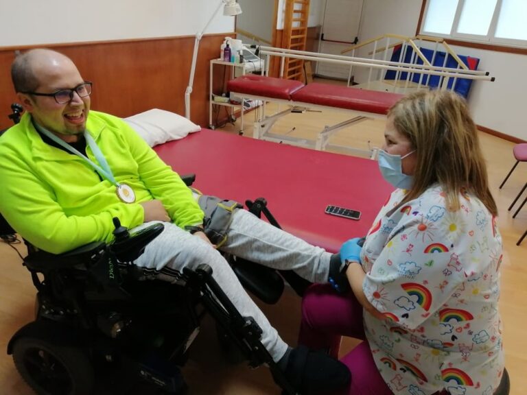A Asociación Adapta pon en marcha o programa de Atención Integral a Persoas con Discapacidade