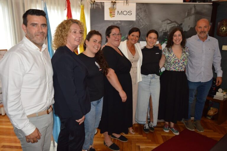 Mos homenaxea ás Lagharteiras pola colaboración no Himno do Centenario do Celta con C Tangana