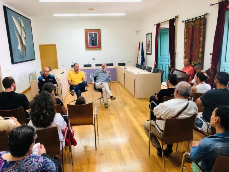 Baiona adoptará medidas que permitan o equilibrio entre o lecer nas terrazas co goce dos espazos públicos da veciñanza
