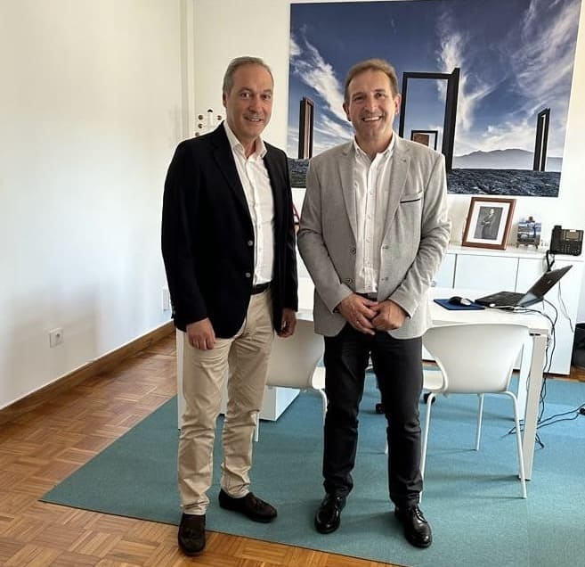 Primeira visita institucional do delegado da Xunta nas Neves
