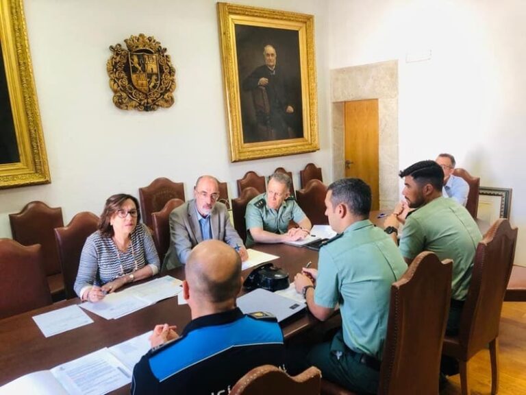 Baiona celebra unha xunta local de seguridade con motivo da organización da tempada estival