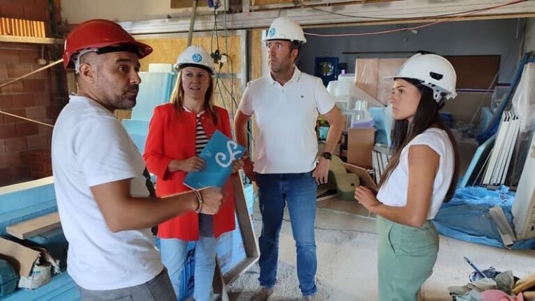 Salceda apura os traballos en centros escolares para que estean listos no inicio do curso