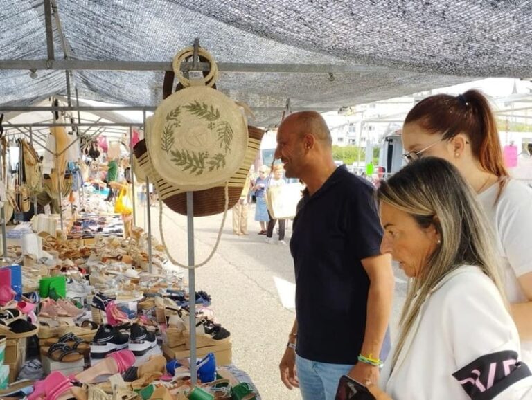Volve o mercadiño ambulante dos domingos ao Porriño