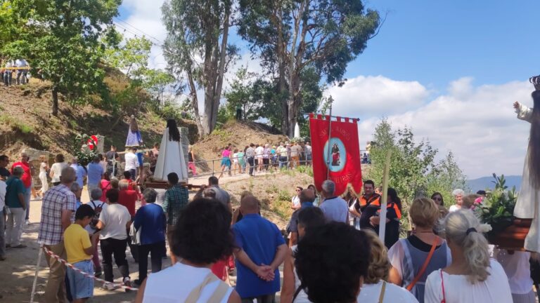 Salvaterra celebra a súa tradicional romaría na ermida de Monte Castelo