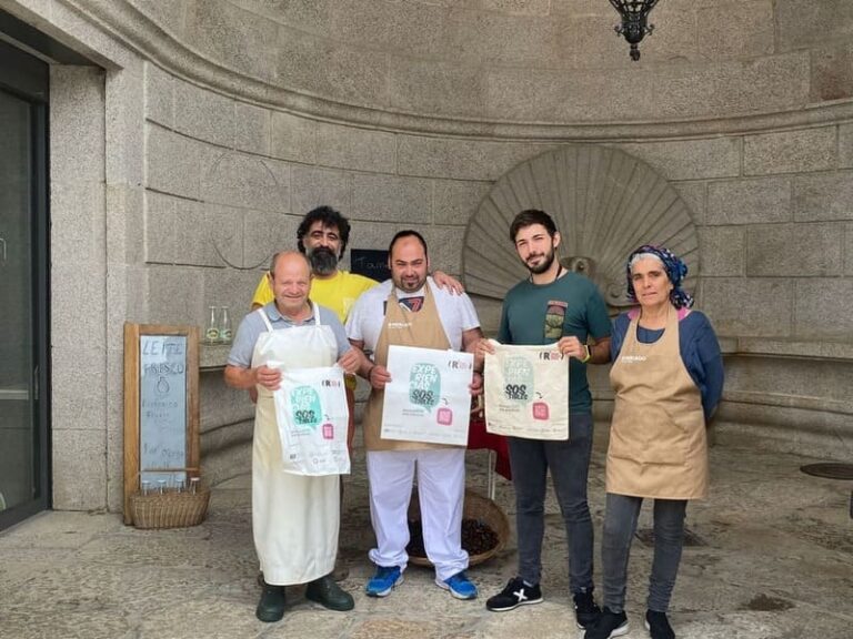 O Rosal distribuirá bolsas de tea e materiais reciclables para impulsar o comercio local