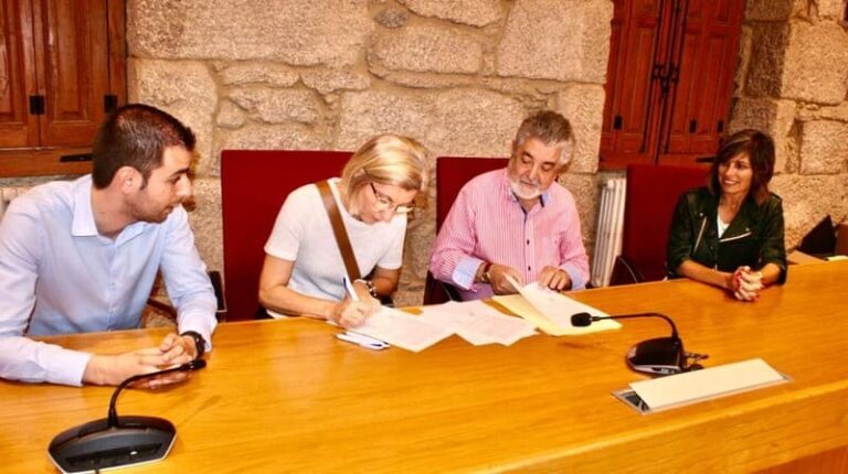 A SD Ponteareas e a SD Juvenil Ponteareas renovan o convenio entre clubes