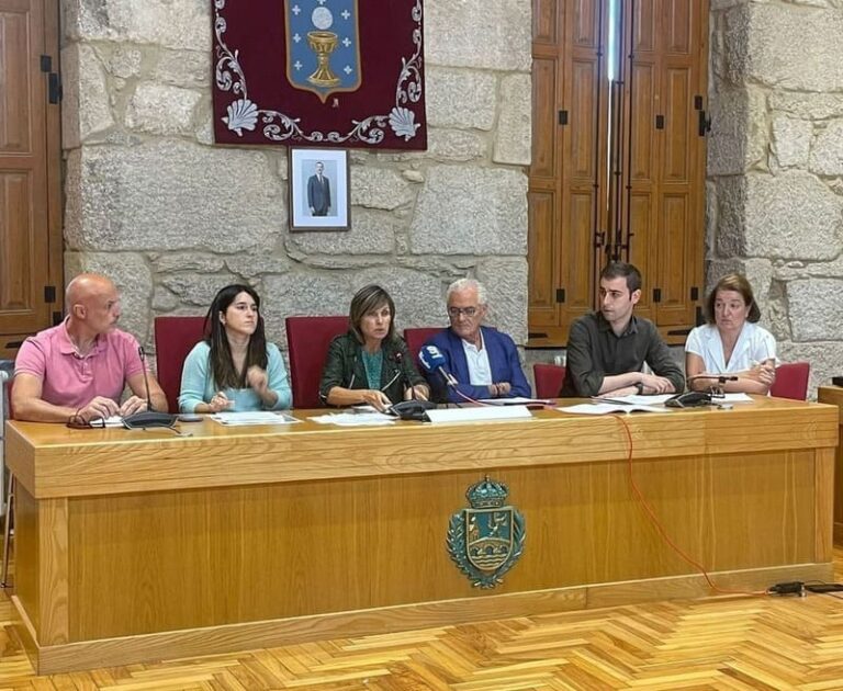 A débeda da anterior corporación de Ponteareas provoca cortes de luz en diversos centros municipais