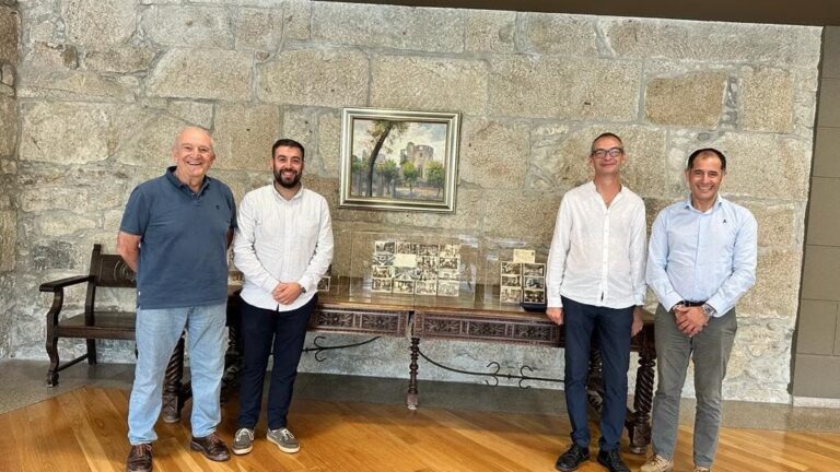 Unha exposición de postais antigas percorre os 150 anos de Balneario de Mondariz
