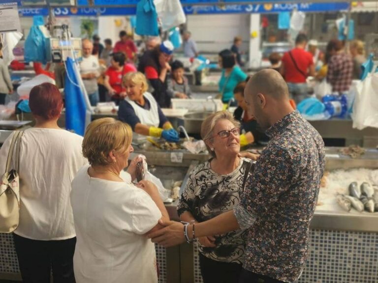 O Porriño renova a praza de abastos