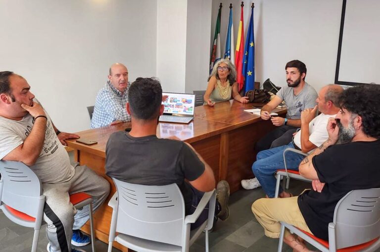 O Rosal afonda na modernización do seu mercado cunha sesión formativa para praceiros