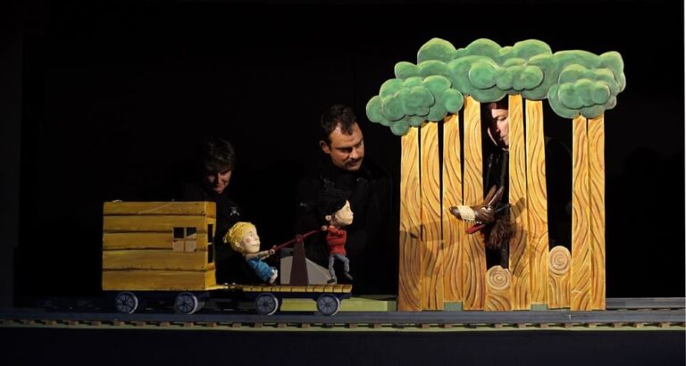 O clásico “Pedro o lobo” chega este venres ao Teatro Municipal de Tui