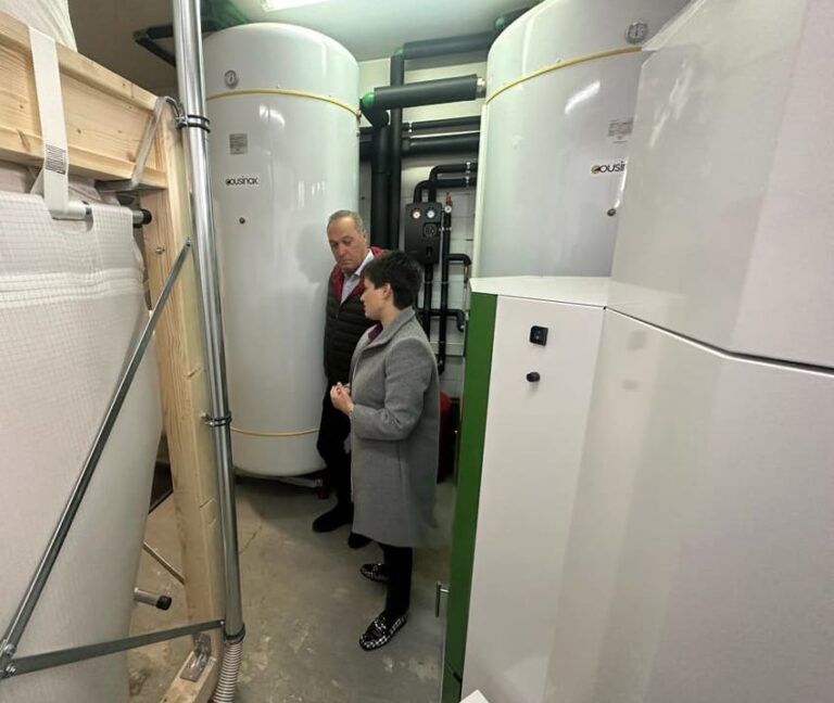 O Rosal estrea dúas novas caldeiras de biomasa en instalacións municipais