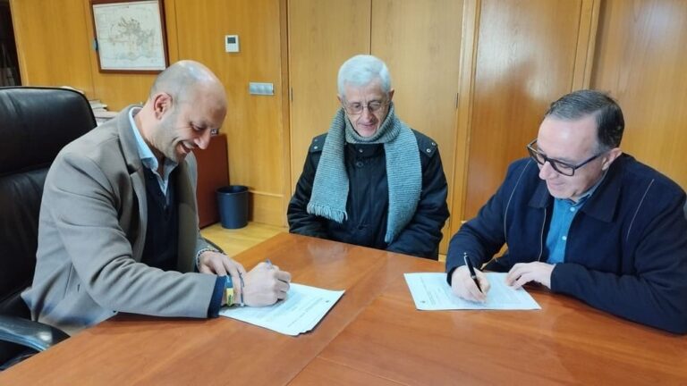 Concello do Porriño e Diócese de Tui-Vigo formalizan a cesión da casa cultural de Cans
