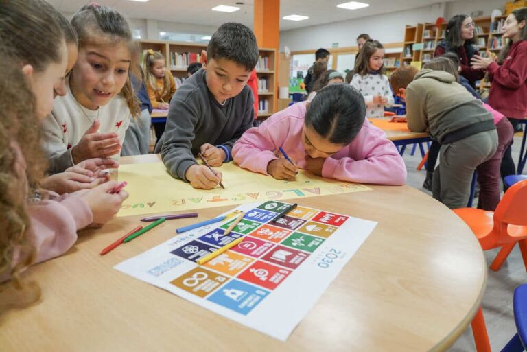 O alumnado rosaleiro descobre de forma interactiva a Axenda 2030