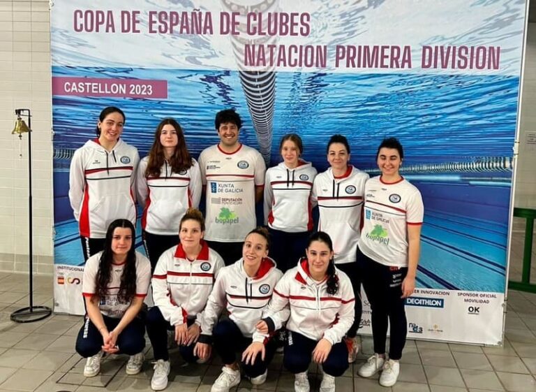 O equipo feminino do Club Natación Ponteareas, entre os 20 mellores de España