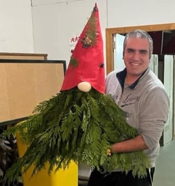 Covelo convoca aos elfos de Nadal para que despreguen a súa maxia