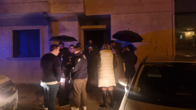 Desaloxo nun edificio de Chapela por un incendio