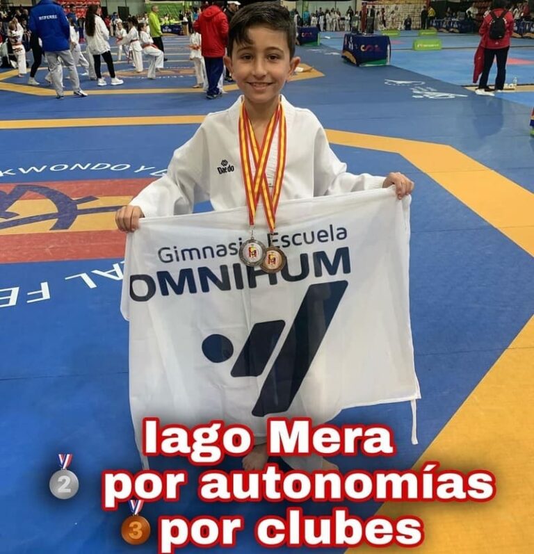 O redondelán Iago Mera, subcampión de España de Taekwondo