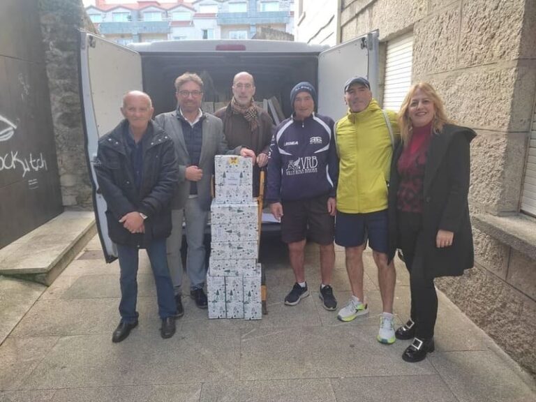 A ONG de Baiona “Ayuda al Mundo Necesitado” recibe 100 lotes da empresa CEAMSA