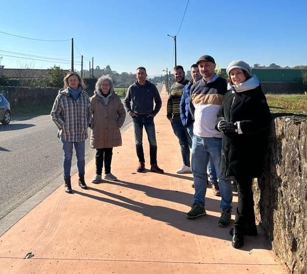Os veciños de Forcadela xa desfrutan da súa nova senda peonil