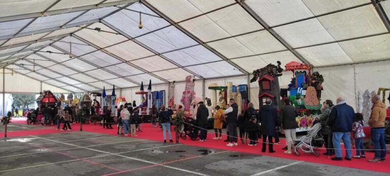 Todo disposto para que os Reis Magos percorran as rúas de Redondela