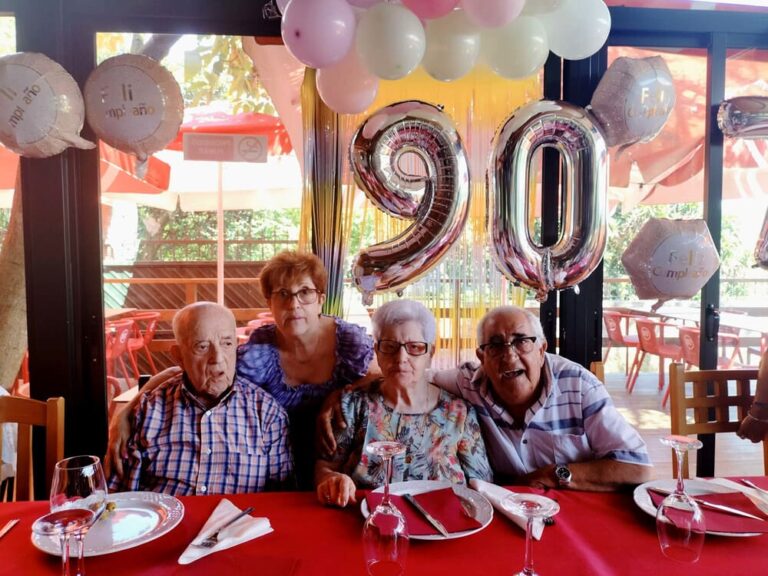 María Guimaré e David López celebran 75 anos de casados lembrando os tempos na súa parroquia natal, Maceira, en Covelo
