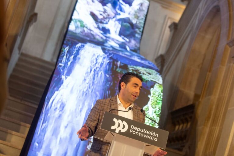 Luis López avanza «100 % Rías Baixas», campaña para procionar a provincia como destino turístico coa auga como gran protagonista