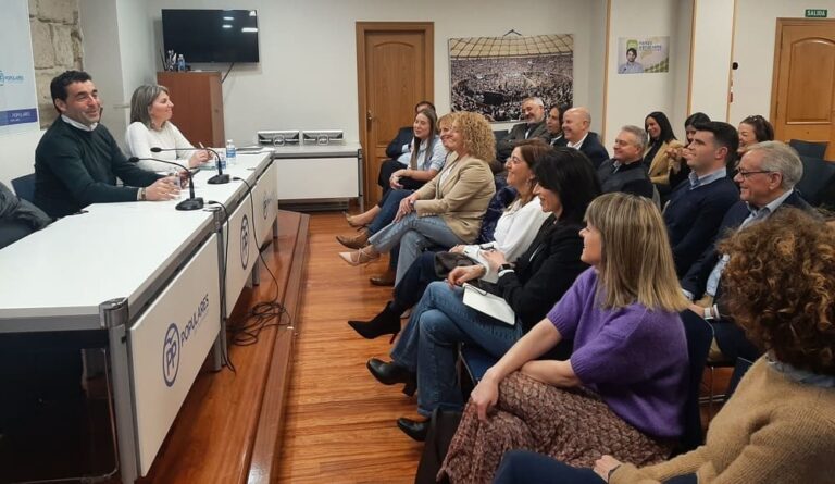 Luis López esgrime a “estabilidade, unidade e xestión” do proxecto de Rueda fronte á “guerra política” PSOE-BNG