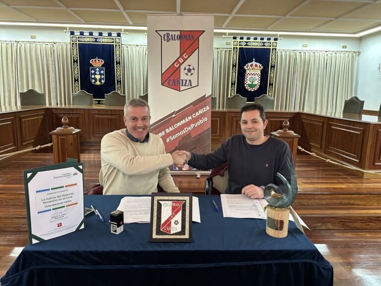 O Concello reafirma o seu apoio incondicional ao Club Balonmán Cañiza asinando un novo convenio de colaboración
