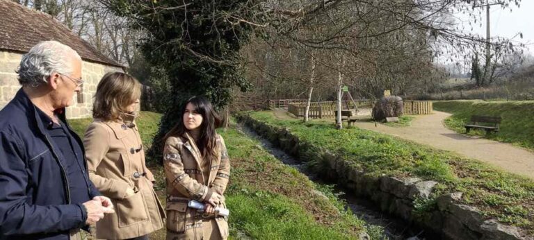 O Concello de Ponteareas inviste preto de 15 000 euros na recuperación do Regato da Venda