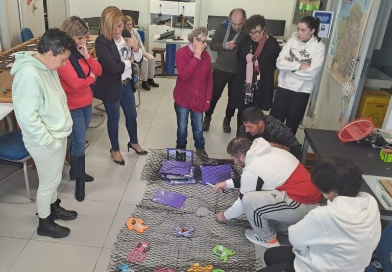 Os colectivos redondeláns tecen redes pola igualdade