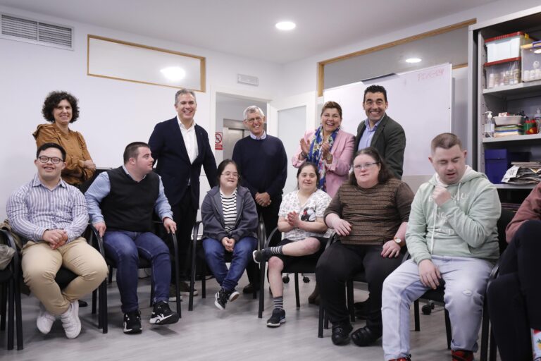 Luis López confirma a colaboración con Down Pontevedra Xuntos como mostra do compromiso da Deputación pola inclusión social