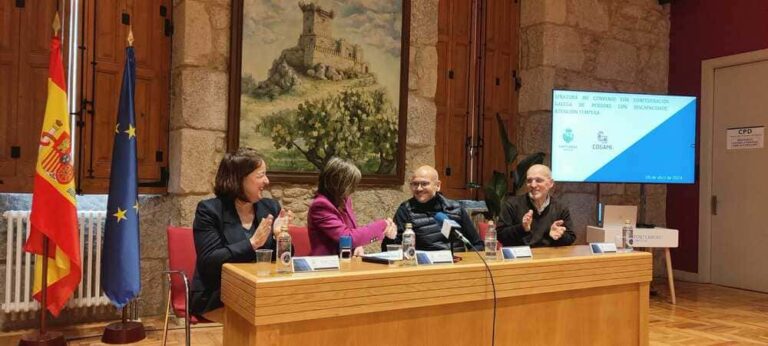 Ponteareas e Cogami asinan un convenio que pon fin á lista de agarda na atención temperá