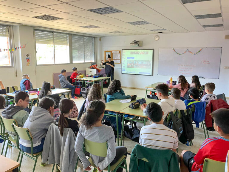 O Concello de Tui desenvolve seións informativas nos centros educativas dando a coñecer o grupo de participación ParTUIcipando