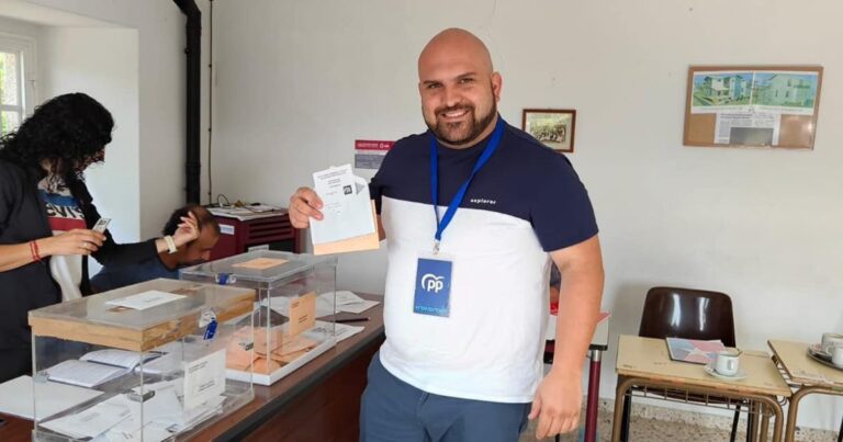 O Pleno de Mondariz rexeitan o cambio de salario do alcalde, Pablo Barcia
