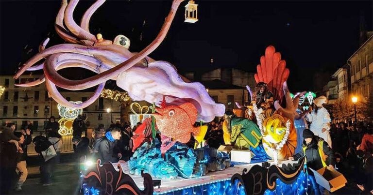 Os Reis Magos chegan á Cañiza este sabado cun gran desfile: horarios e programa