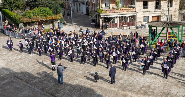 Fin de semana rondalleiro en Gondomar con desfiles de cor e tradición
