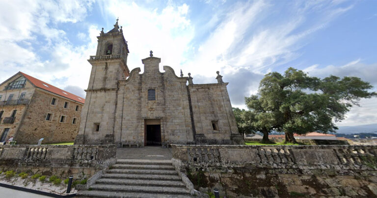 O Rosal énchese de voces e emoción cun encontro coral na igrexa de Santa Mariña