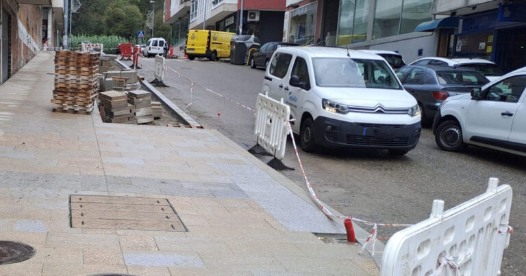Peche do tráfico en dúas rúas de Redondela debido as obras de humanización